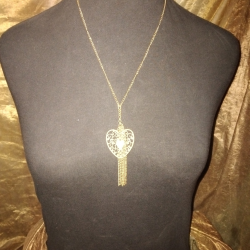 gold heart tassle pendant chain