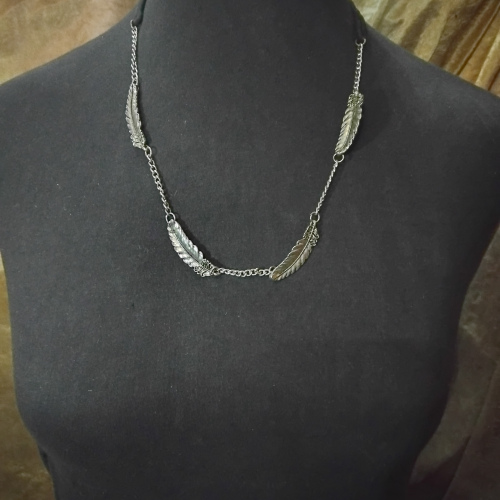 silver leaf pendant chain