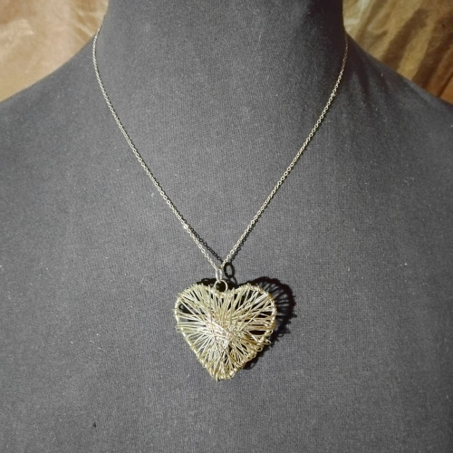 silver wire heart pendant necklace