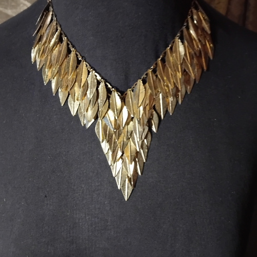 gold leaf v shaped necklace