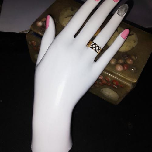 gold wave pattern ring
