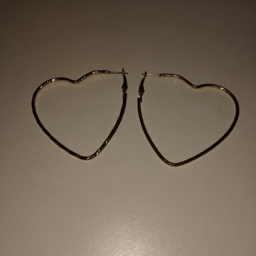 big gold heart earrings