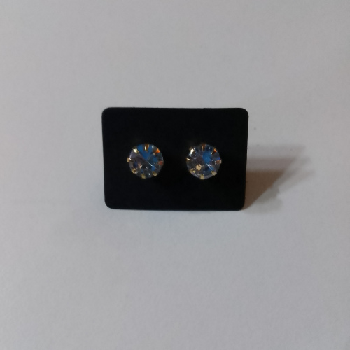med diamond studs