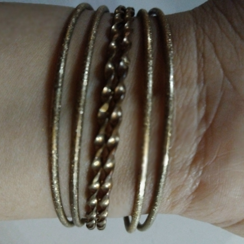 6pk sleek and twisted gold bangles