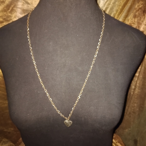 sml heart pendant lng gold chain