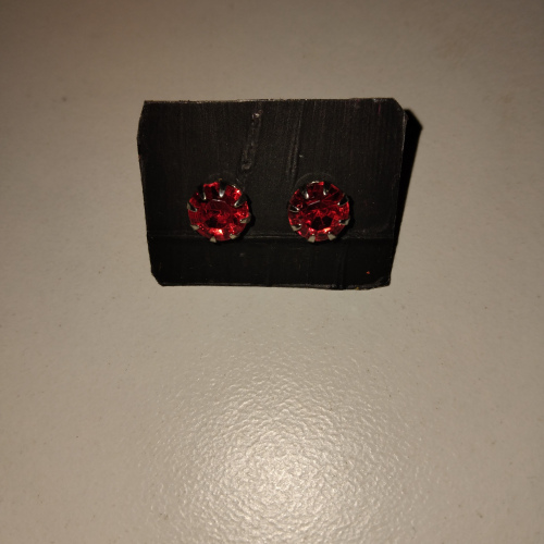 red big diamond studs